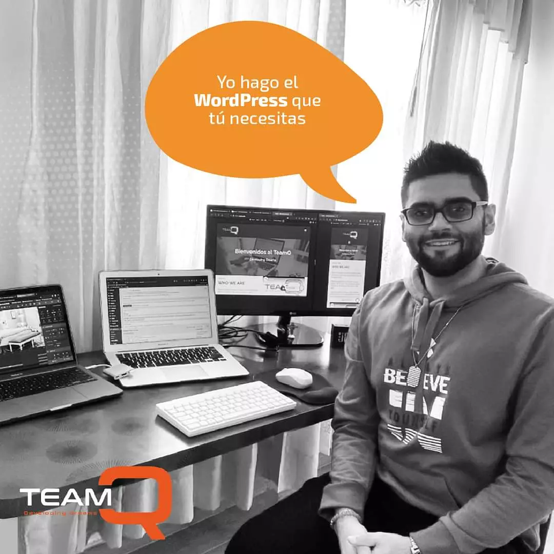 At the TeamQ desk, 2021: "Yo hago el WordPress que tú necesitas"